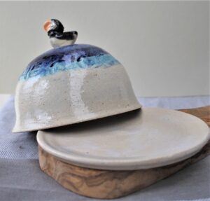 Butter dish puffin top